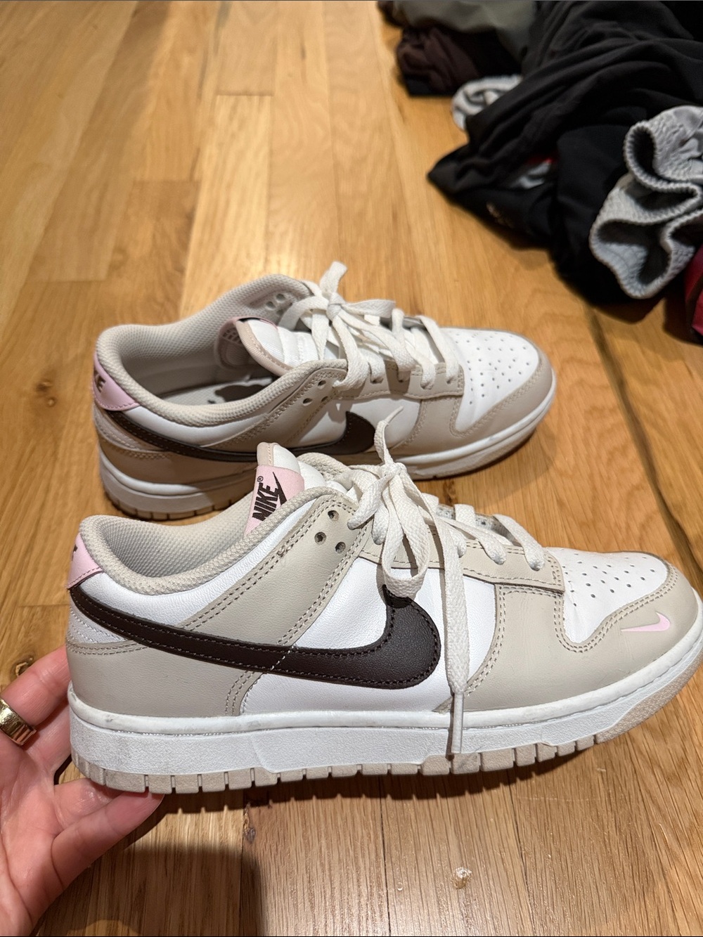 Nike Women's Low-Top Sneakers in White, Beige, Brown & Pink